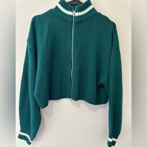 EUC Divided Women’s Zip Up Sweater